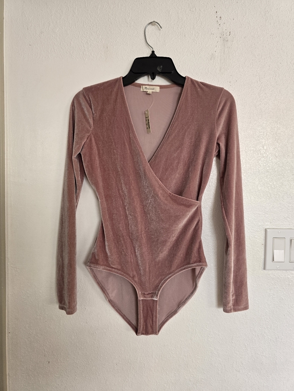 NWT Madewell Pink Velvet Overlapping Bodysuit Size XS - Picture 2 of 11